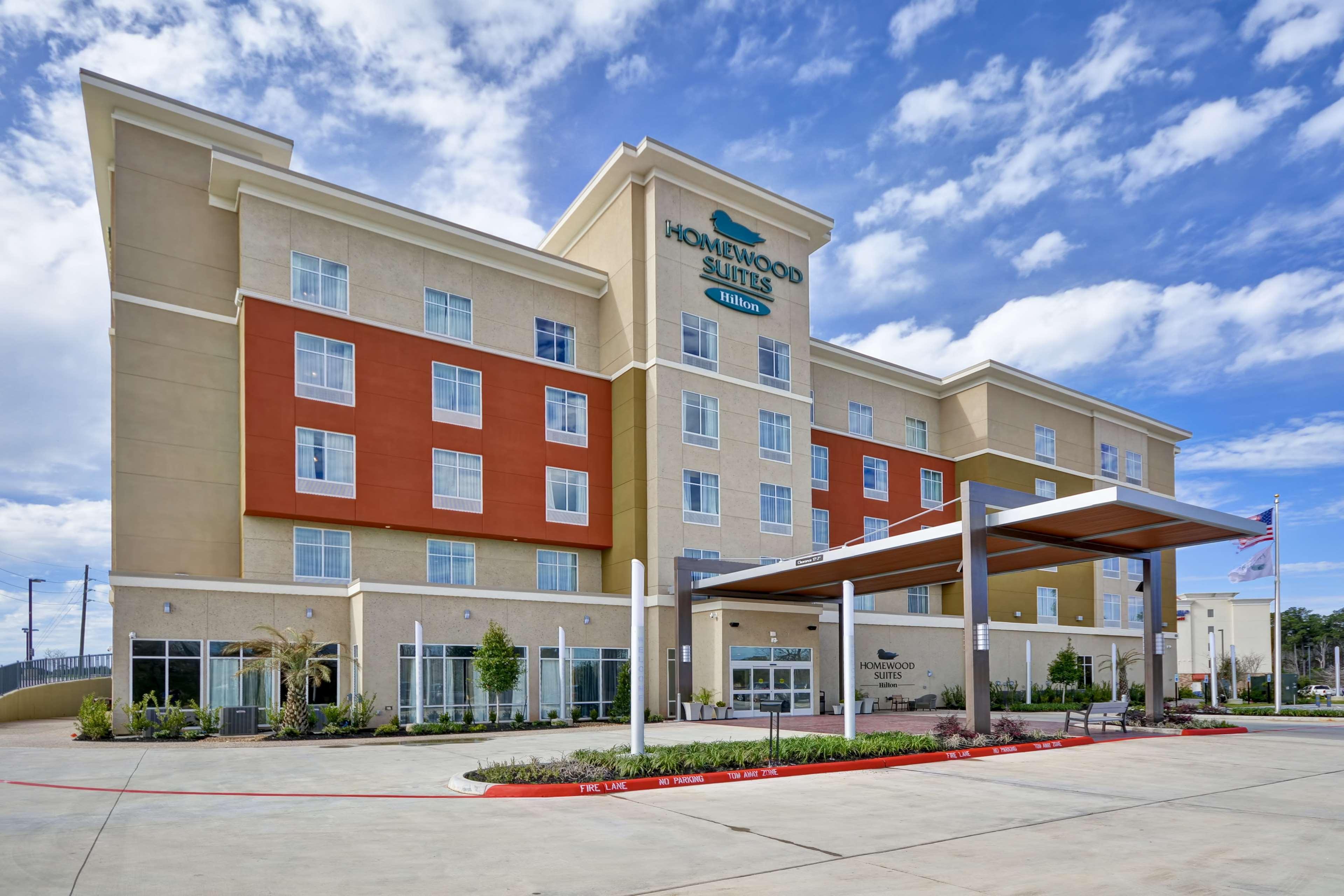 โฮมวูด สวีท บาย ฮิลตัน คอนโร Hotel ภายนอก รูปภาพ